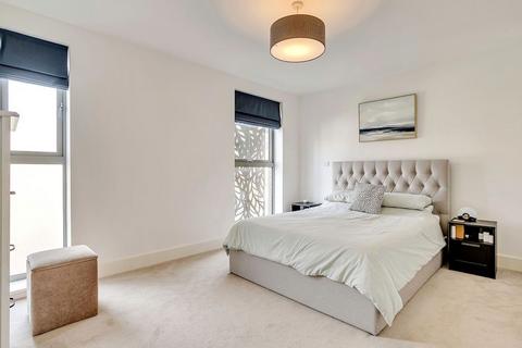 7 Graveney Mews, Mitcham, CR4 2FD