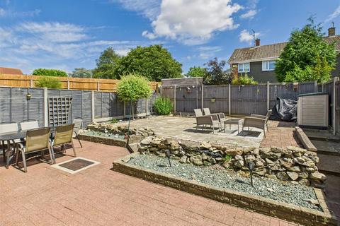 3 bedroom semi-detached house for sale, Fairford Way, Gloucester