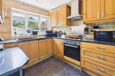 3 bedroom semi-detached house for sale, Fairford Way, Gloucester