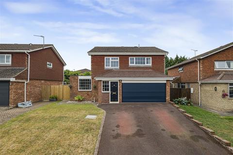 4 bedroom detached house for sale, Chesterfield Drive, Sevenoaks