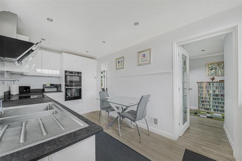 4 bedroom detached house for sale, Chesterfield Drive, Sevenoaks