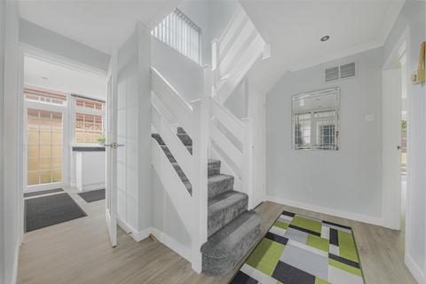4 bedroom detached house for sale, Chesterfield Drive, Sevenoaks