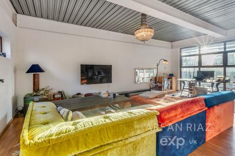 2 bedroom flat to rent, Acton Lane, London NW10