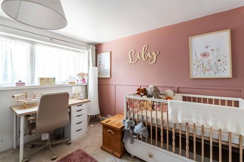 28 Shamrock Close, Fetcham, Leatherhead, KT22 9JG