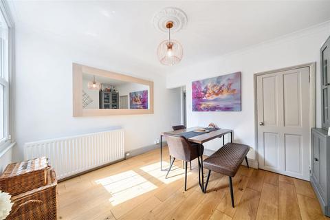 10 Windmill Lane, Long Ditton, Surbiton, KT6 5QE