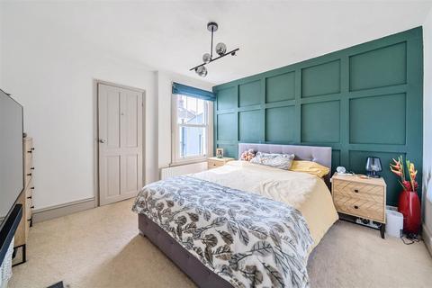 10 Windmill Lane, Long Ditton, Surbiton, KT6 5QE