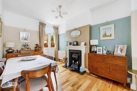 2 Clitherow Road, Brentford, TW8 9JS