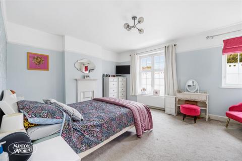 2 Clitherow Road, Brentford, TW8 9JS