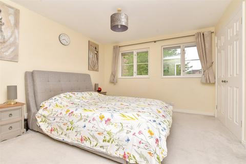 80 Autumn Drive, Sutton, SM2 5BA