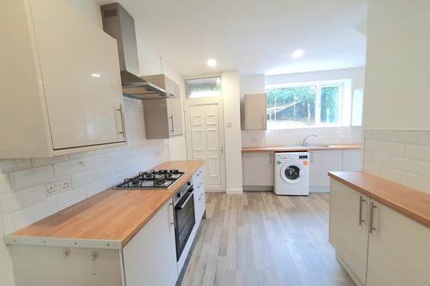 9 Dalkeith Square, Heywood, OL10 3QE