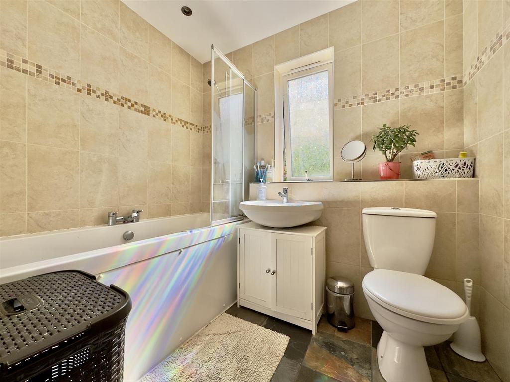 FAMILY BATHROOM.jpeg