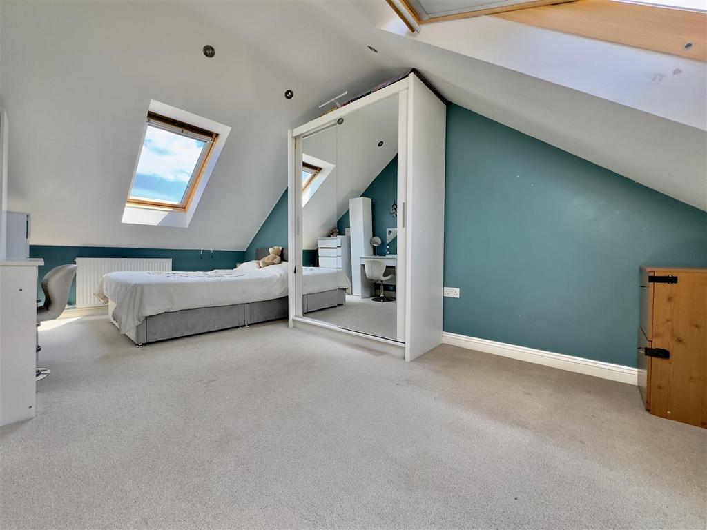 MASTER BEDROOM II.jpeg