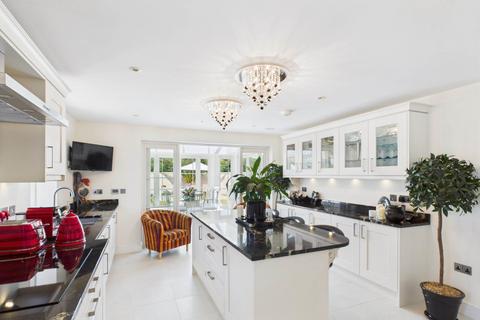 6 bedroom link detached house for sale, La Route Des Hetres, St Peter