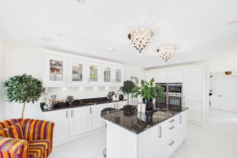 6 bedroom link detached house for sale, La Route Des Hetres, St Peter