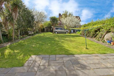 undefined, Old Hatch Manor, Ruislip HA4