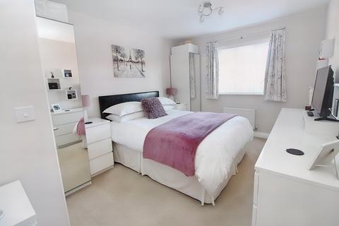 5 Centenary Place, Blunham, Bedford, MK44 3FA