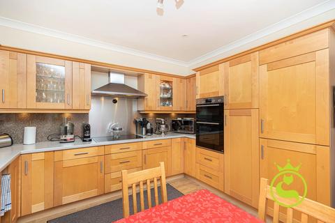 2 bedroom flat for sale, Parkstone Avenue, Poole BH14