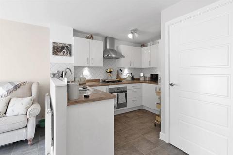 7 Topiary Road, Nuneaton, CV10 0FT