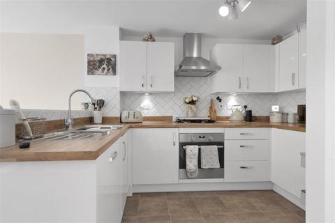 7 Topiary Road, Nuneaton, CV10 0FT