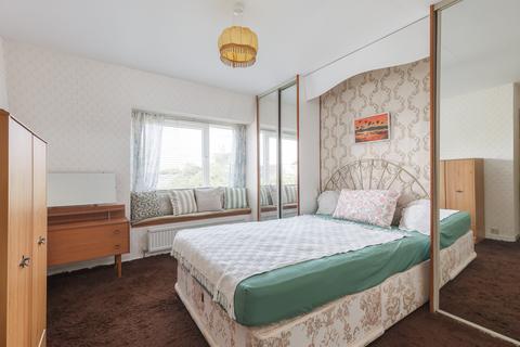 1 Broompark Road, Edinburgh, EH12 7JZ