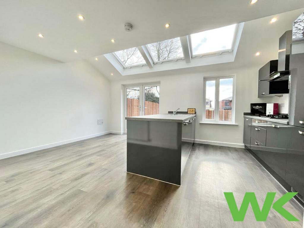 Fitted Breakfast Kitchen