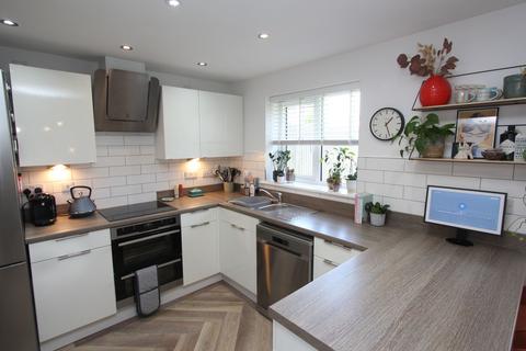 3 bedroom detached house for sale, Plasnewydd Walk, Llantwit Major, CF61