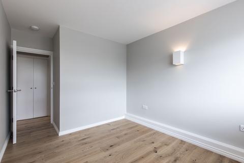 2 bedroom flat to rent, Flat 37 Ellington Court