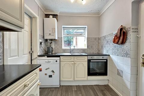 3 bedroom end of terrace house for sale, Briery Close, Cradley Heath