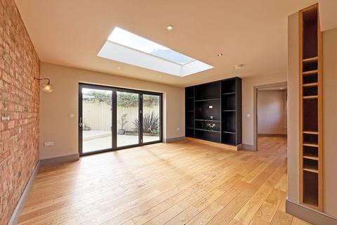 undefined, Luciefelde Road, Shrewsbury