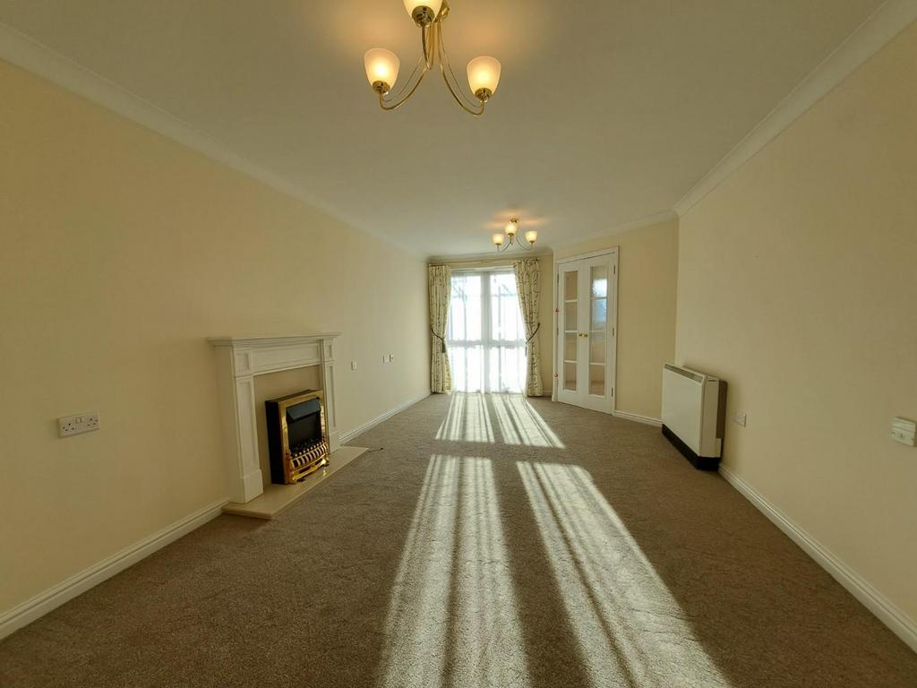 Lounge1.jpg