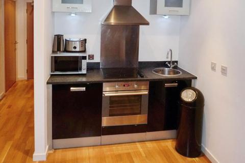 1 bedroom flat to rent, Marsh Lane, Leeds, UK, LS9
