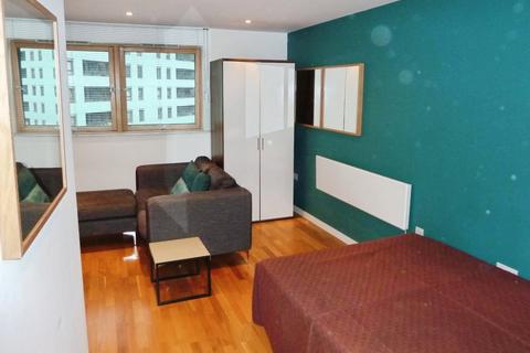 1 bedroom flat to rent, Marsh Lane, Leeds, UK, LS9