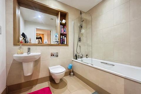 1 bedroom flat to rent, Marsh Lane, Leeds, UK, LS9