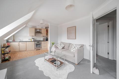 1 bedroom apartment for sale, Monument Green, Weybridge, KT13