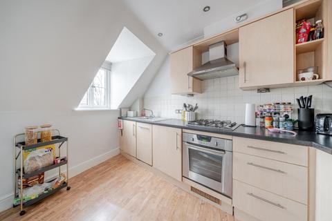 1 bedroom apartment for sale, Monument Green, Weybridge, KT13