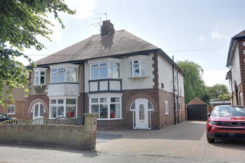 4 bedroom semi-detached house for sale, Fairfax Avenue, Hull