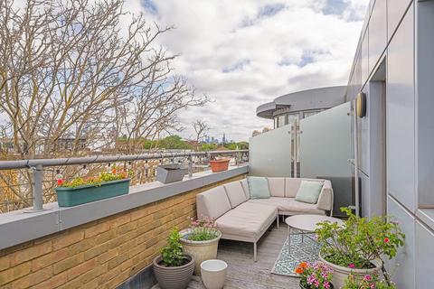 2 bedroom penthouse for sale, Clapham High Street, SW4