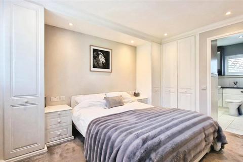 4 bedroom detached house for sale, Fletcher Gardens, Berkshire RG42