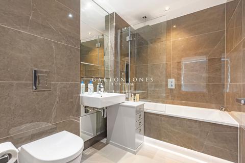 2 bedroom apartment for sale, Altissima House, 340 Queenstown Road, London, SW11