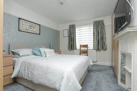 16 Epple Bay Road, Birchington, CT7 9EN