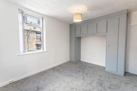 2 Dixon Street, Lees, Oldham, OL4 3NG