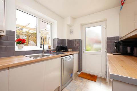 2 Broughton Close, Askam-in-furness, LA16 7HQ