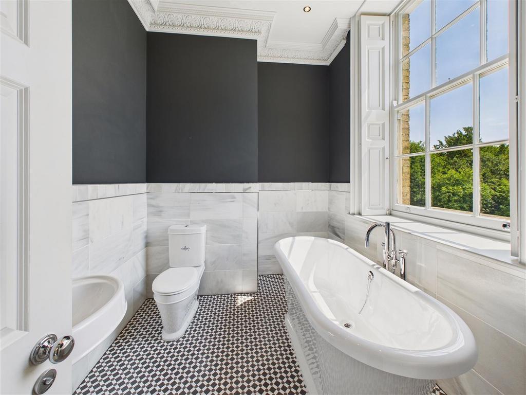 En-suite Bathroom
