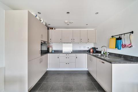 2 bedroom apartment for sale, Perkins Gardens, Ickenham, Uxbridge