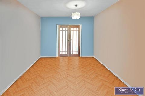 61 Marnell Way, Hounslow, TW4 7LZ