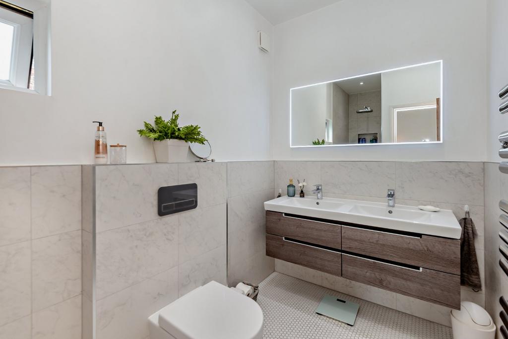 Family Shower Room