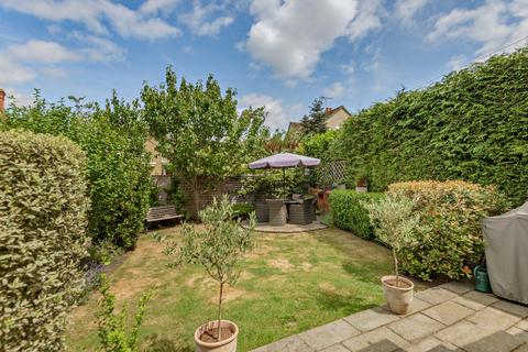 31 Adelaide Square, Windsor, SL4 2AQ