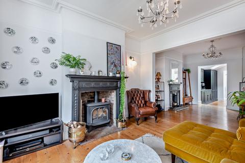 31 Adelaide Square, Windsor, SL4 2AQ