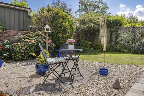 undefined, Leominster HR6