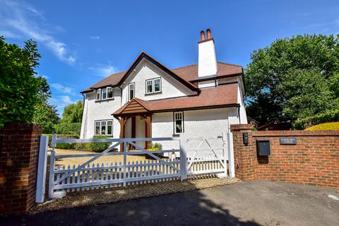 undefined, Flaunden Lane, Bovingdon, HP3